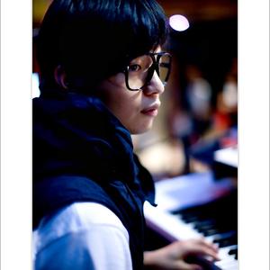 丫丫自慰97AV三级片
